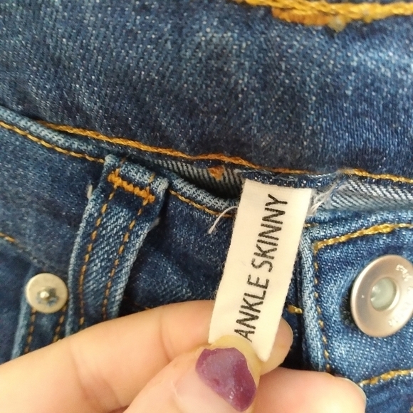 Rag & Bone Medium Wash Ankle Skinny Frayed Hem Midrise Jeans Size 25 - Picture 7 of 14